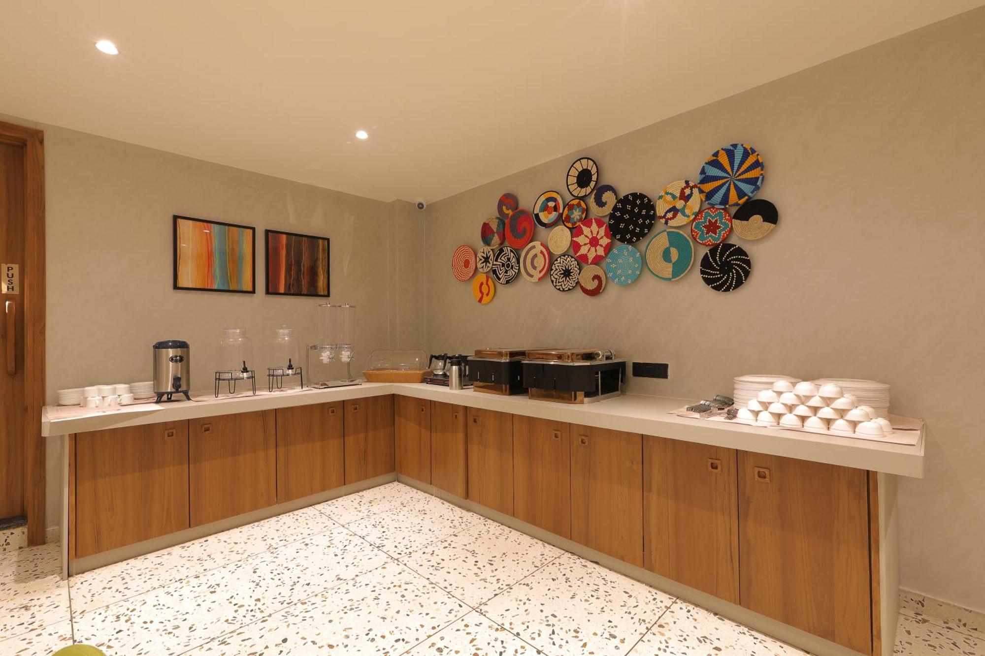 Plenteous Inn Ahmedabad Eksteriør bilde