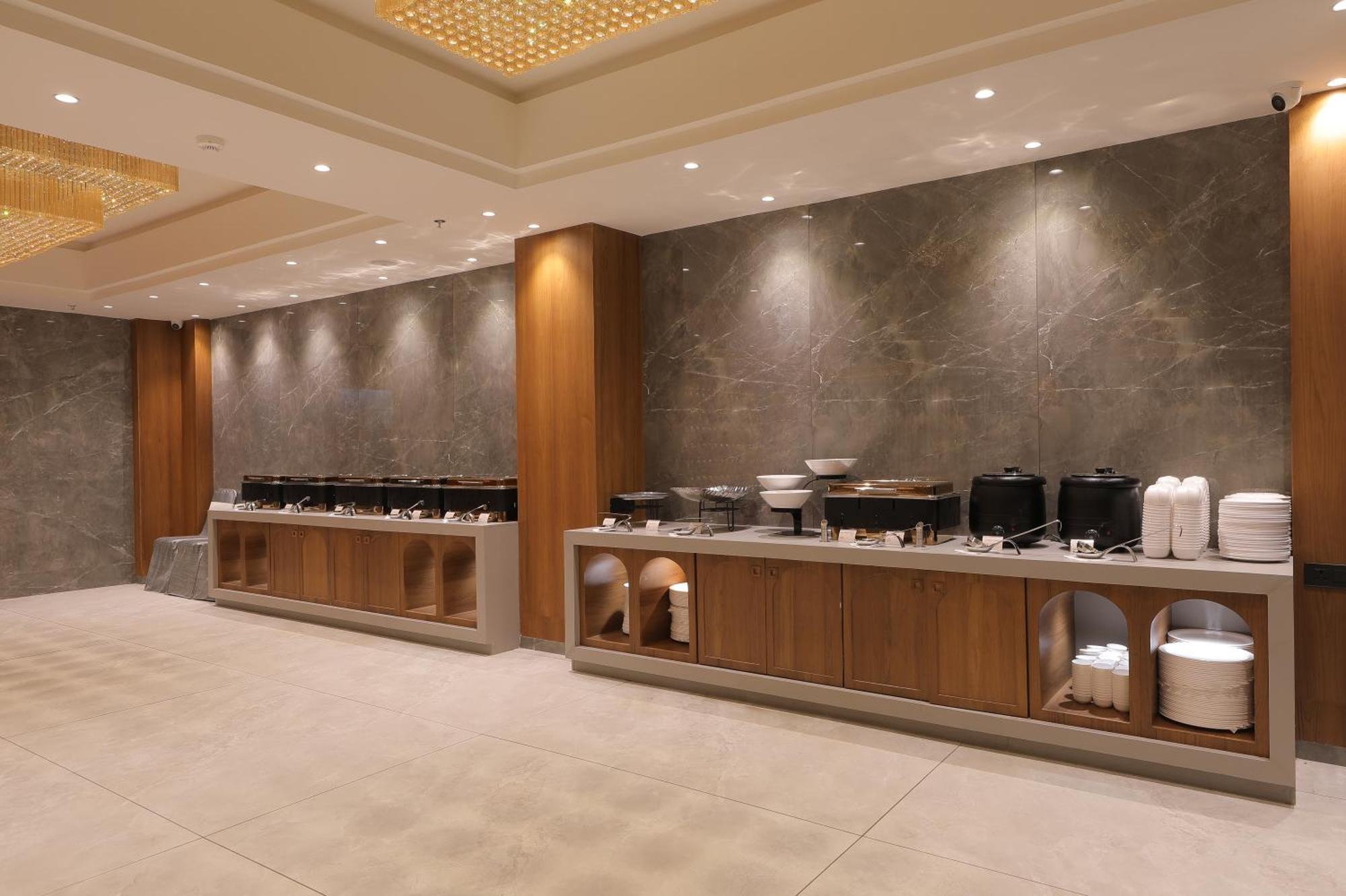 Plenteous Inn Ahmedabad Eksteriør bilde