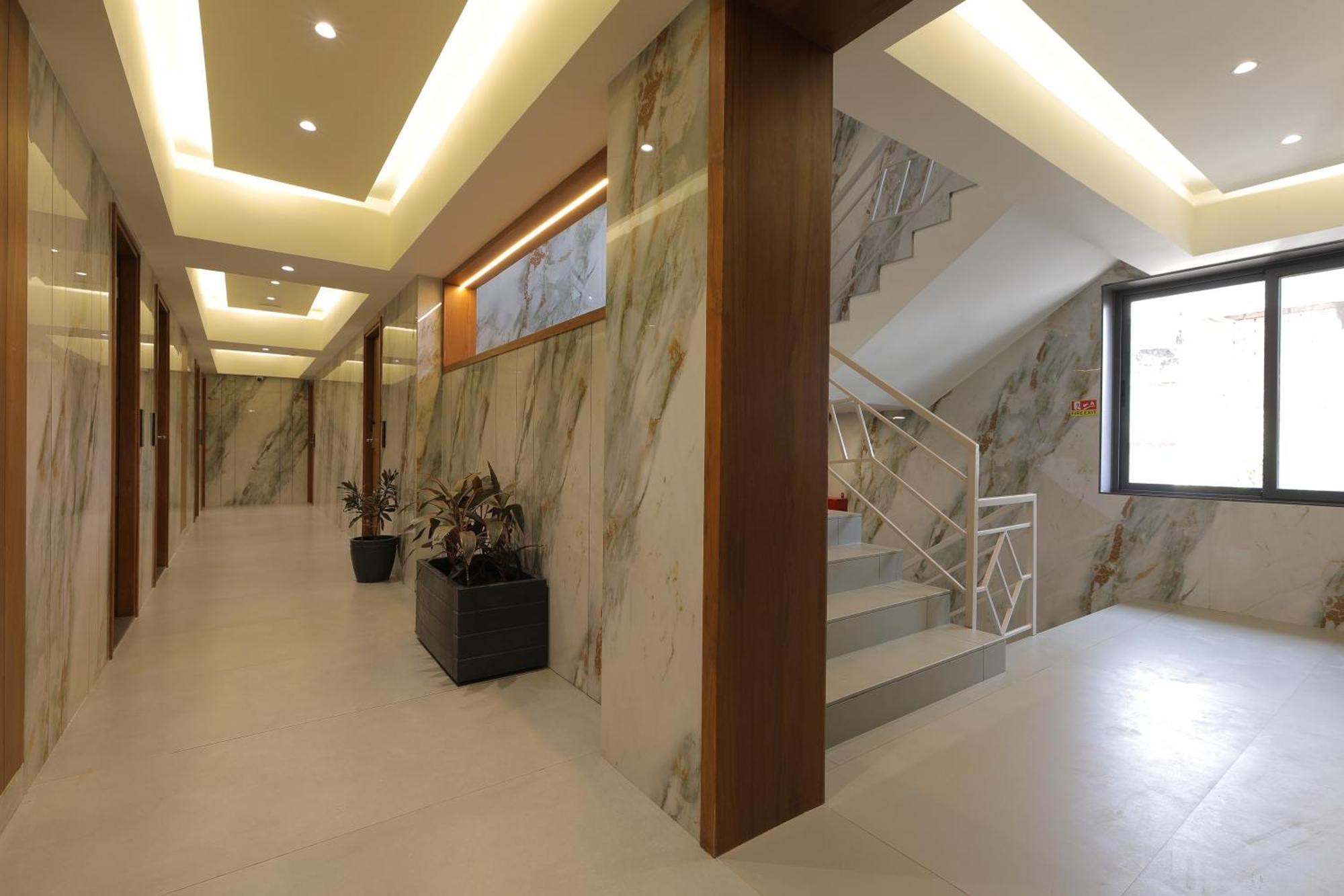 Plenteous Inn Ahmedabad Eksteriør bilde