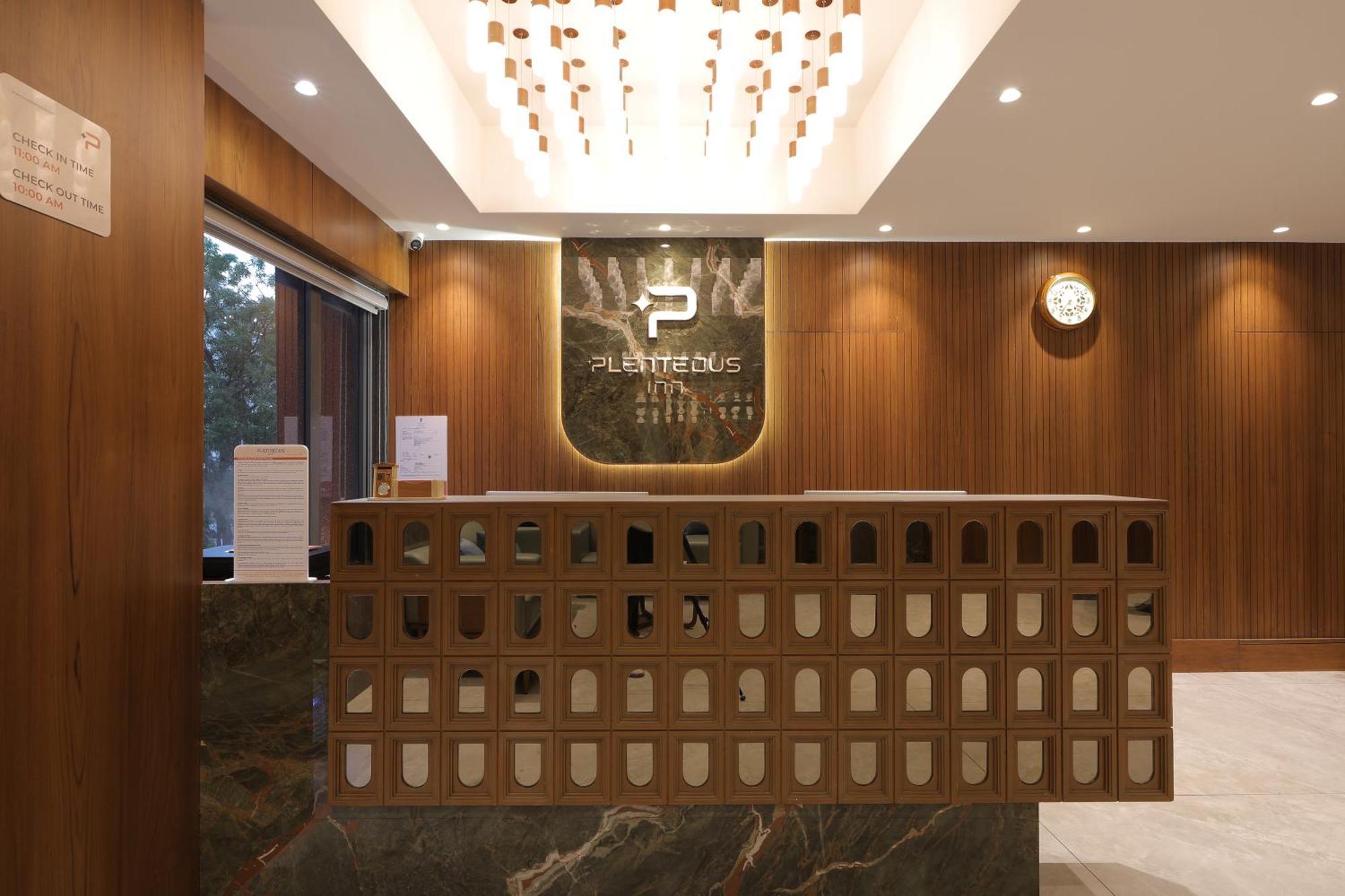 Plenteous Inn Ahmedabad Eksteriør bilde