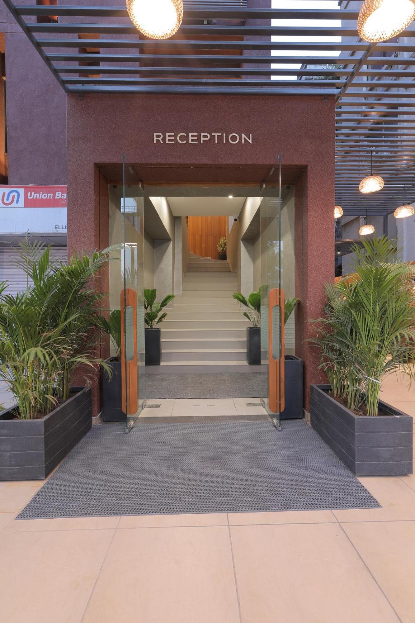 Plenteous Inn Ahmedabad Eksteriør bilde
