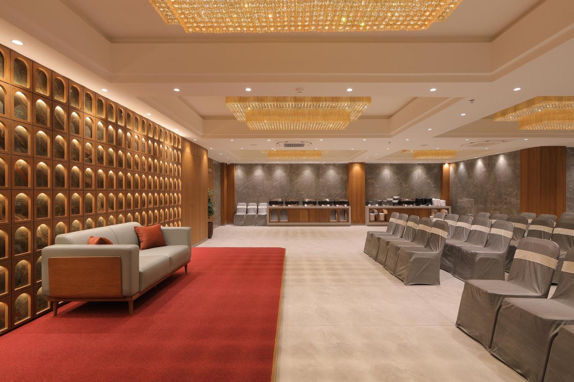 Plenteous Inn Ahmedabad Eksteriør bilde